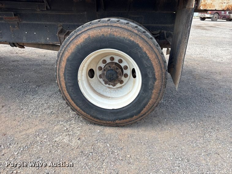 image for item NK9240 1997 International 4900 dump truck