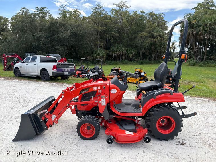image for item DV7376 Kioti CS2520 MFWD tractor