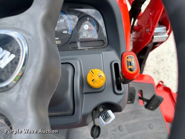 image for item DV7376 Kioti CS2520 MFWD tractor