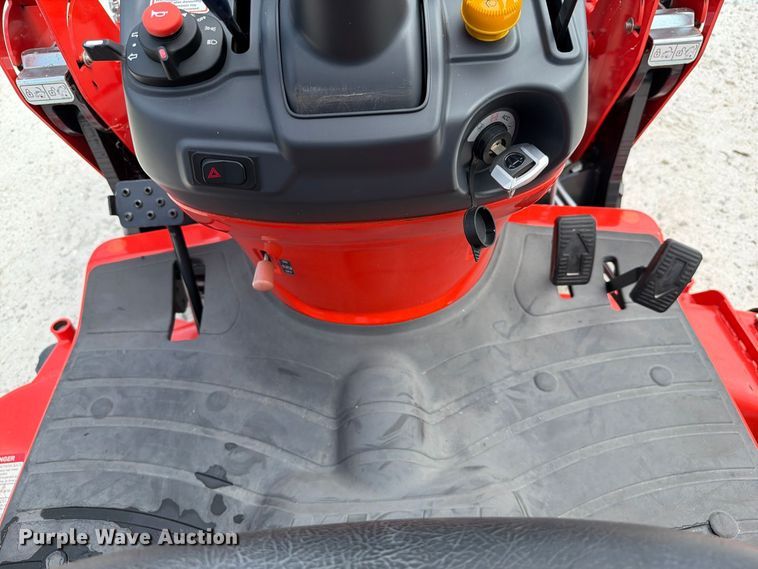 image for item DV7376 Kioti CS2520 MFWD tractor