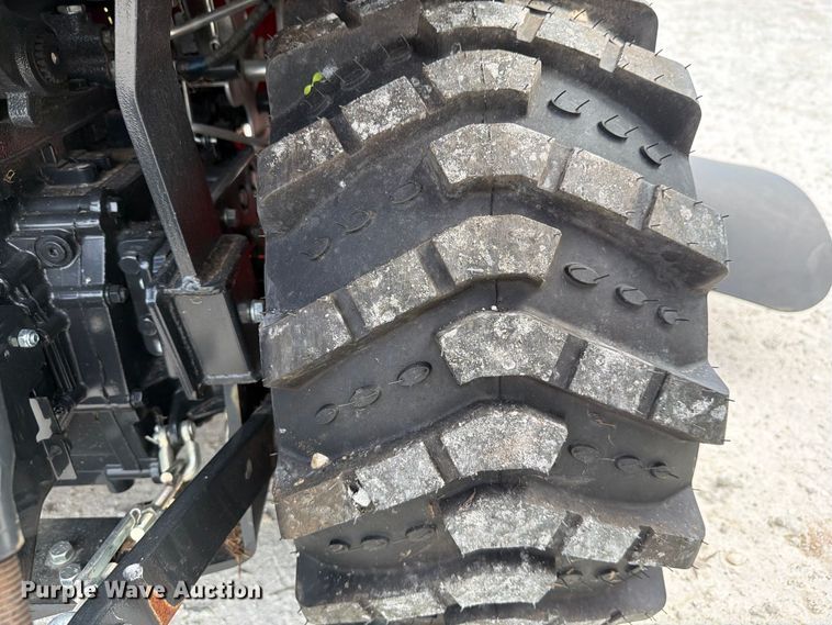 image for item DV7376 Kioti CS2520 MFWD tractor