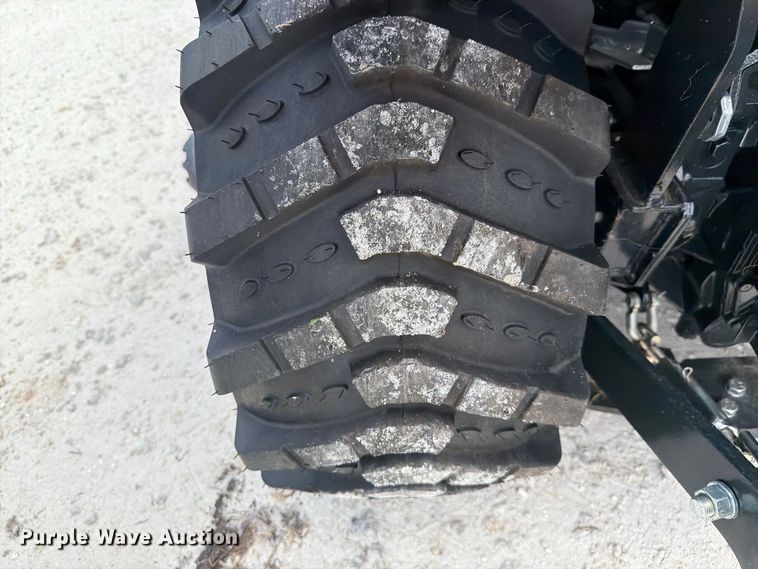 image for item DV7376 Kioti CS2520 MFWD tractor