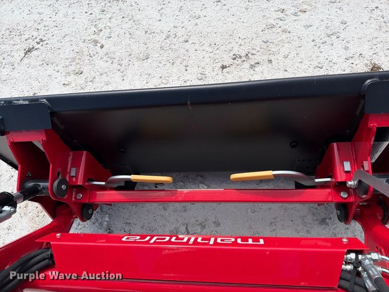 image for item DV7378 Mahindra 1626 MCH MFWD tractor