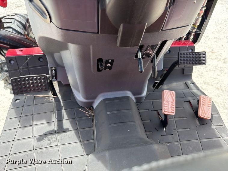 image for item DV7378 Mahindra 1626 MCH MFWD tractor