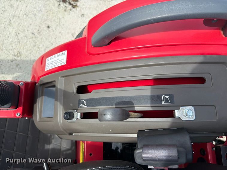 image for item DV7378 Mahindra 1626 MCH MFWD tractor