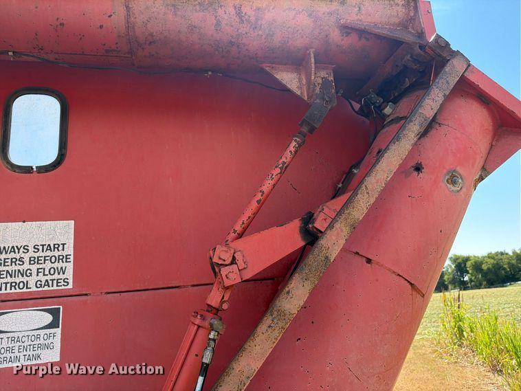 image for item DV8599 Killbros 1200 grain cart