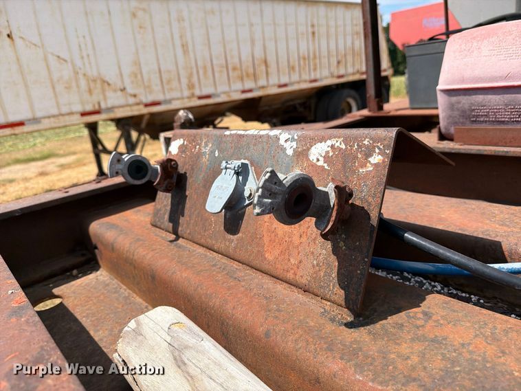image for item DV8602 1984 Strick Corp Trailers feed delivery trailer
