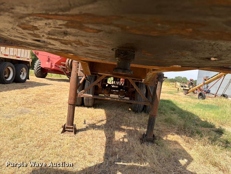 image for item DV8602 1984 Strick Corp Trailers feed delivery trailer