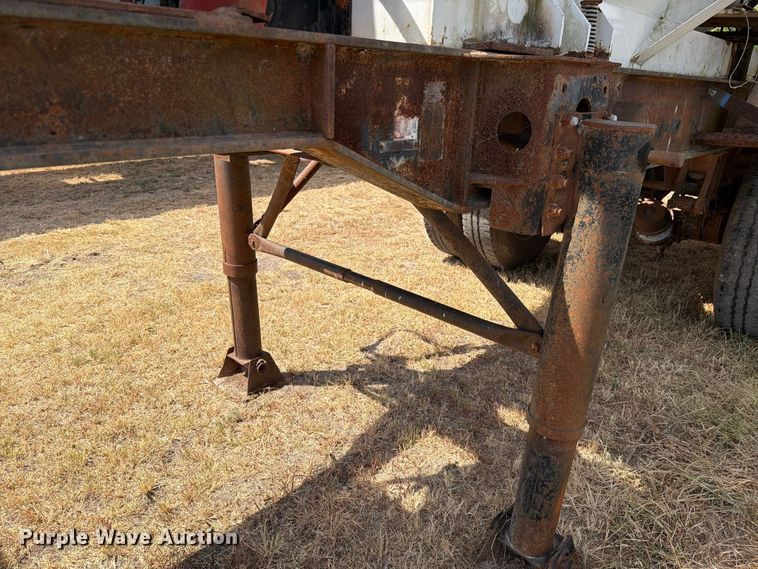 image for item DV8602 1984 Strick Corp Trailers feed delivery trailer