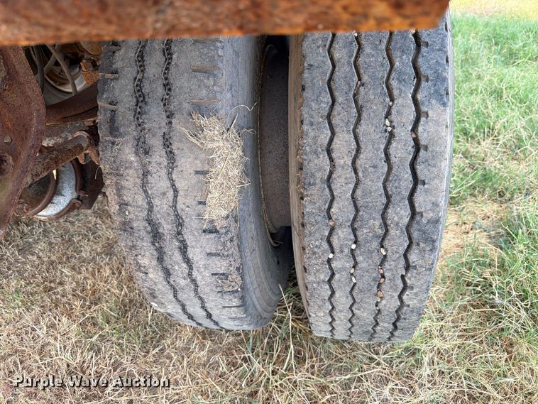 image for item DV8602 1984 Strick Corp Trailers feed delivery trailer