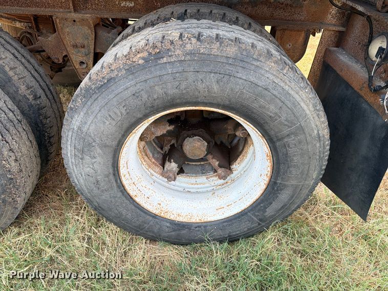 image for item DV8602 1984 Strick Corp Trailers feed delivery trailer