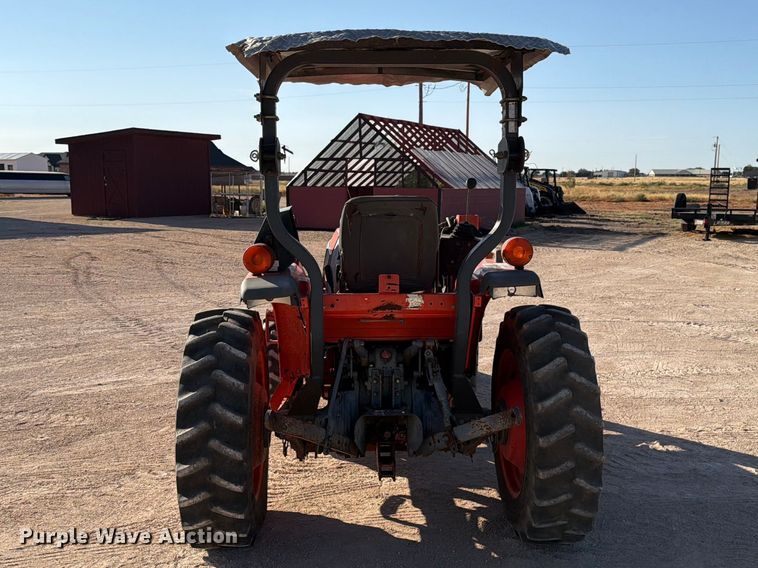 image for item DV8628 Kubota L3010 MFWD tractor