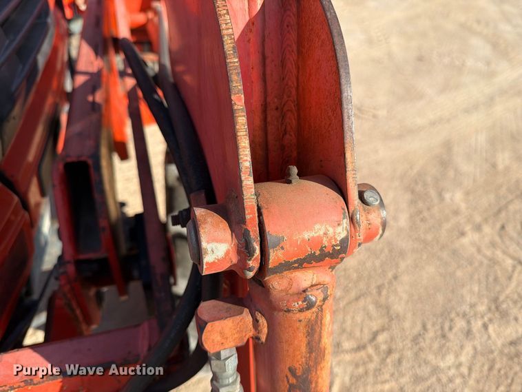 image for item DV8628 Kubota L3010 MFWD tractor