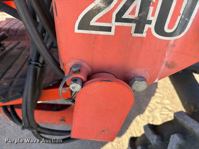 image for item DV8628 Kubota L3010 MFWD tractor