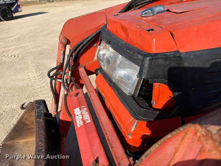 image for item DV8628 Kubota L3010 MFWD tractor