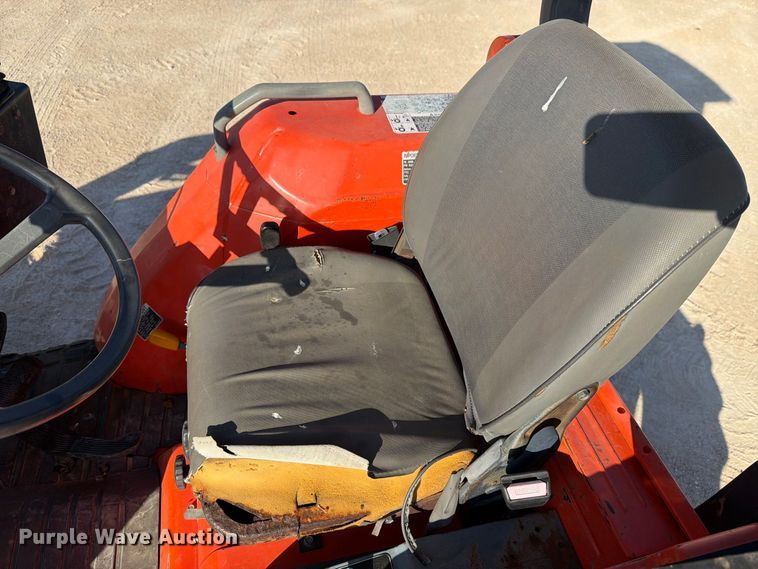 image for item DV8628 Kubota L3010 MFWD tractor