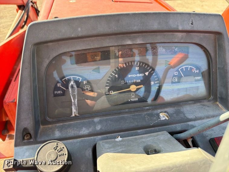 image for item DV8628 Kubota L3010 MFWD tractor