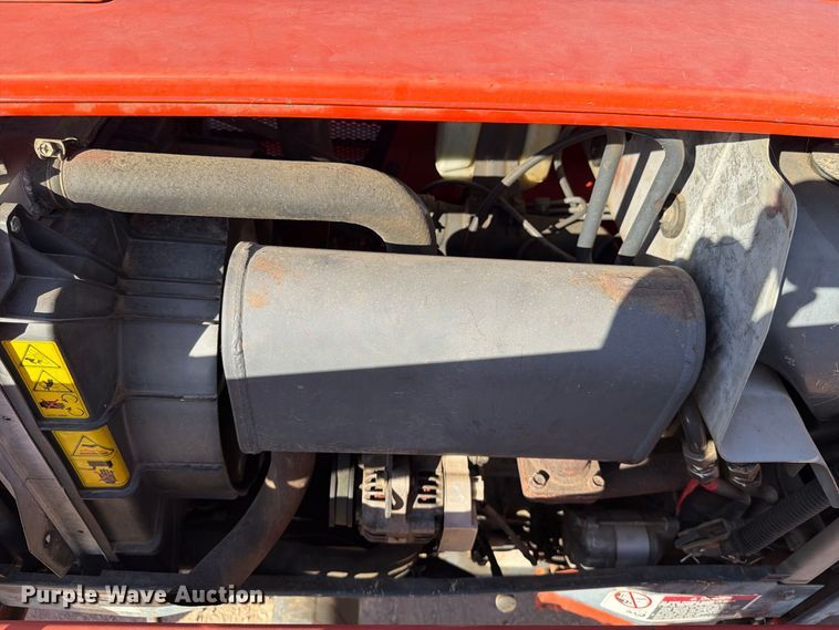 image for item DV8628 Kubota L3010 MFWD tractor