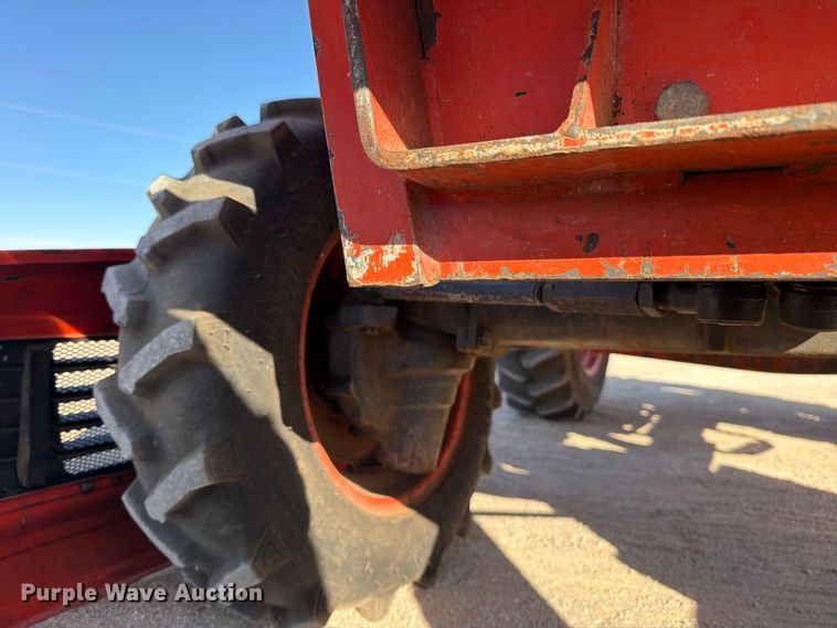 image for item DV8628 Kubota L3010 MFWD tractor