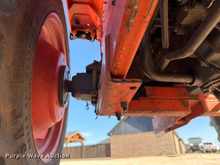 image for item DV8628 Kubota L3010 MFWD tractor