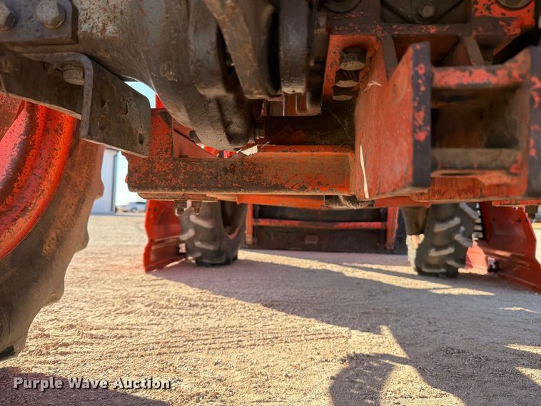 image for item DV8628 Kubota L3010 MFWD tractor