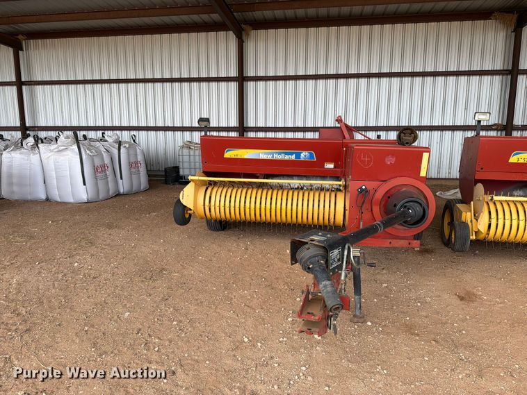 image for item DV8643 2013 Hew holland BC5070 small square baler