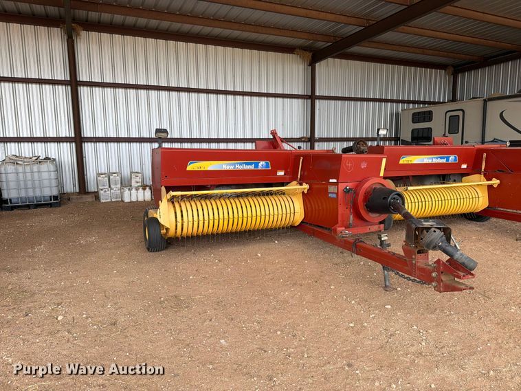 image for item DV8643 2013 Hew holland BC5070 small square baler