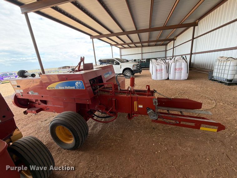 image for item DV8643 2013 Hew holland BC5070 small square baler
