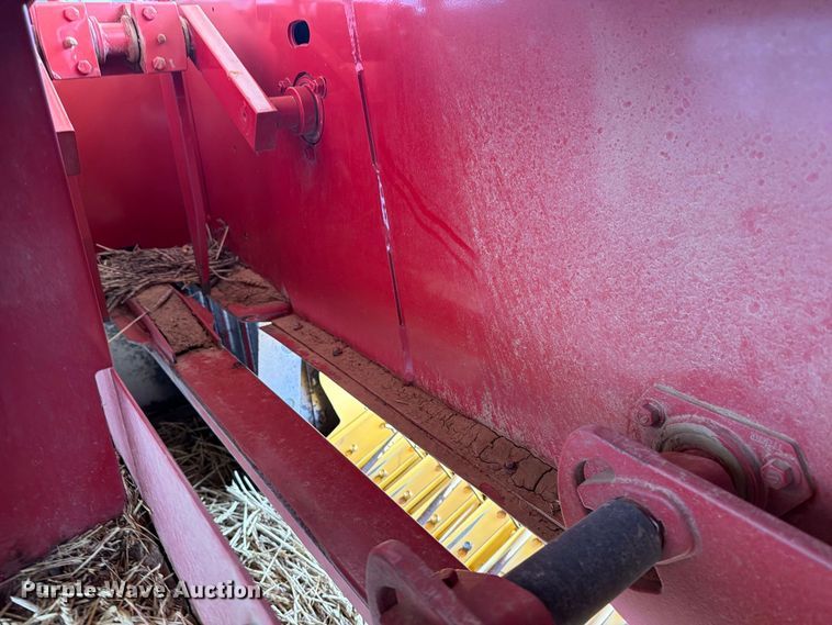 image for item DV8643 2013 Hew holland BC5070 small square baler