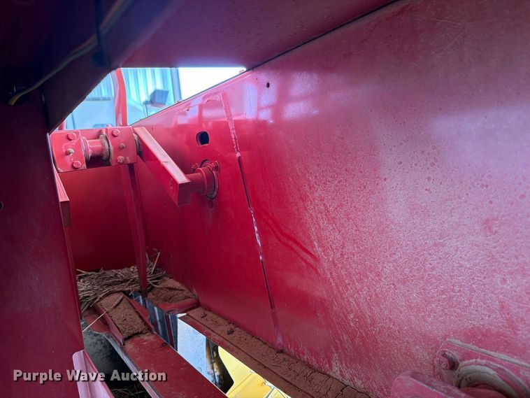image for item DV8643 2013 Hew holland BC5070 small square baler