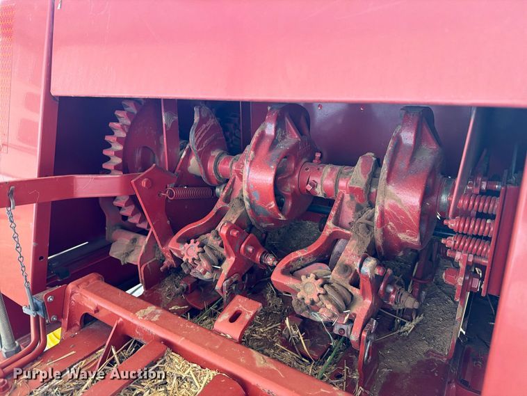image for item DV8643 2013 Hew holland BC5070 small square baler