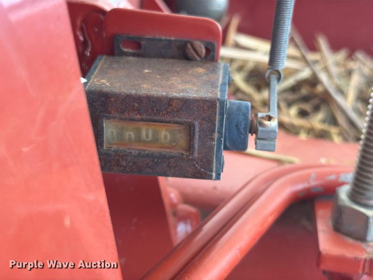 image for item DV8643 2013 Hew holland BC5070 small square baler