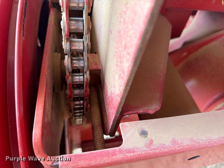 image for item DV8643 2013 Hew holland BC5070 small square baler
