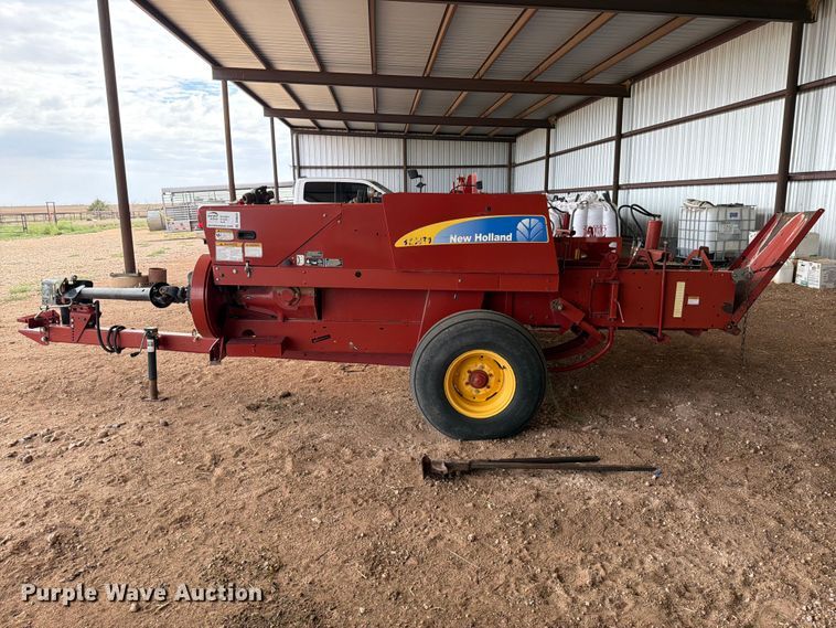 image for item DV8644 New holland BC5070 small square baler
