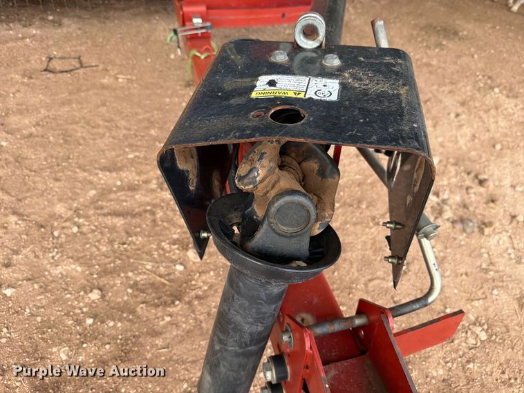 image for item DV8644 New holland BC5070 small square baler