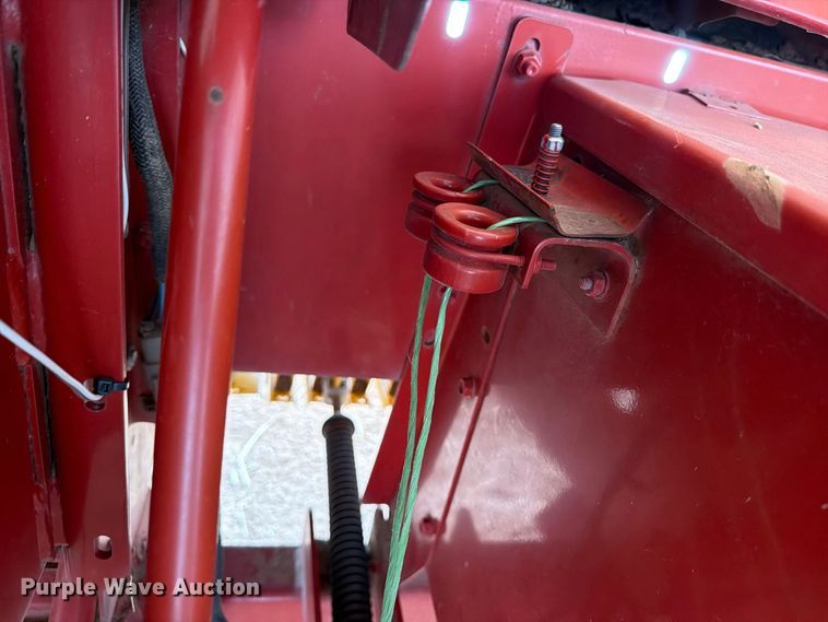 image for item DV8644 New holland BC5070 small square baler