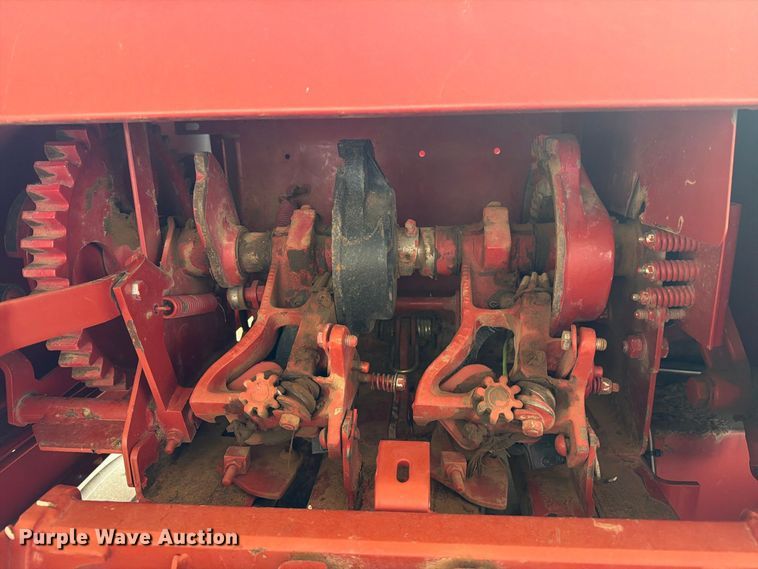 image for item DV8644 New holland BC5070 small square baler