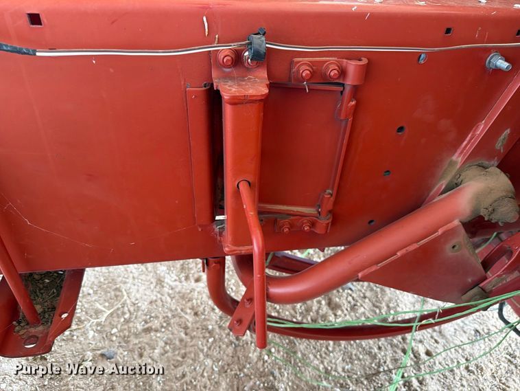 image for item DV8644 New holland BC5070 small square baler