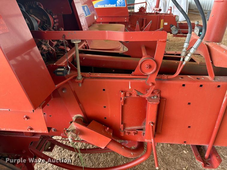 image for item DV8644 New holland BC5070 small square baler