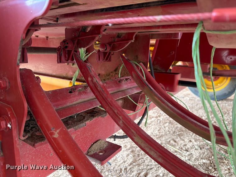 image for item DV8644 New holland BC5070 small square baler