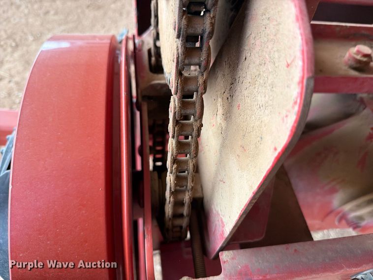 image for item DV8644 New holland BC5070 small square baler