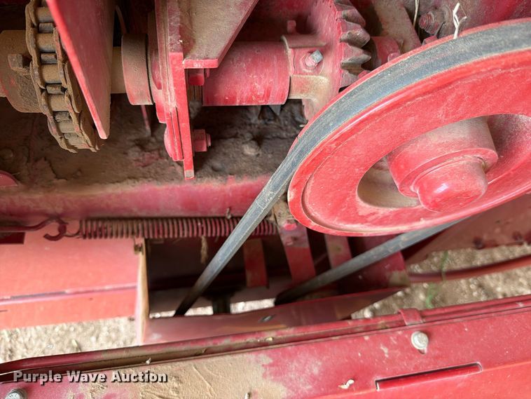 image for item DV8644 New holland BC5070 small square baler