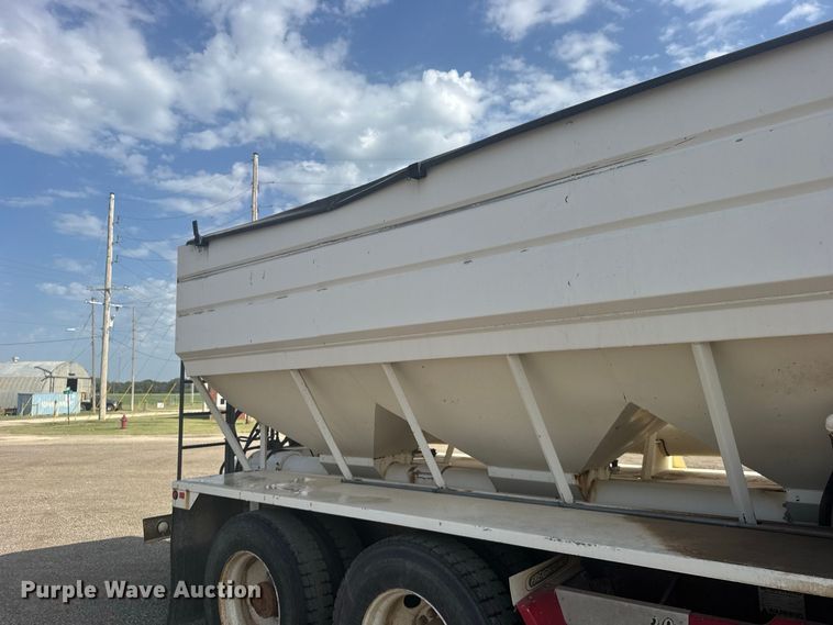 image for item DY3229 1990 Freightliner FLD120 fertilizer delivery truck