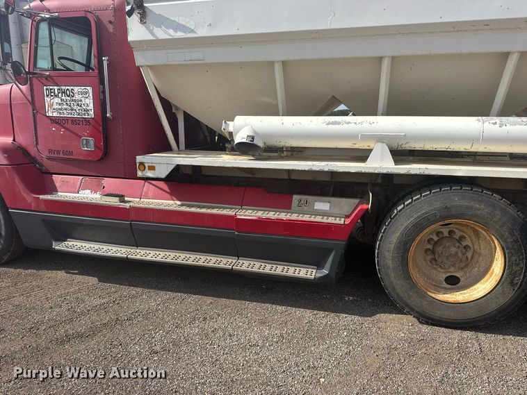 image for item DY3229 1990 Freightliner FLD120 fertilizer delivery truck