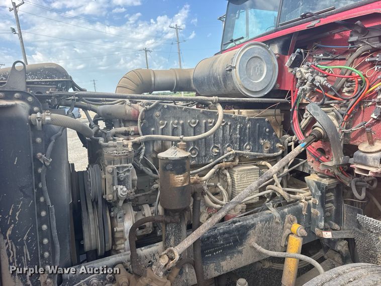 image for item DY3229 1990 Freightliner FLD120 fertilizer delivery truck