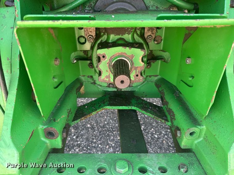image for item DY3267 2010 John Deere 8270R MFWD tractor