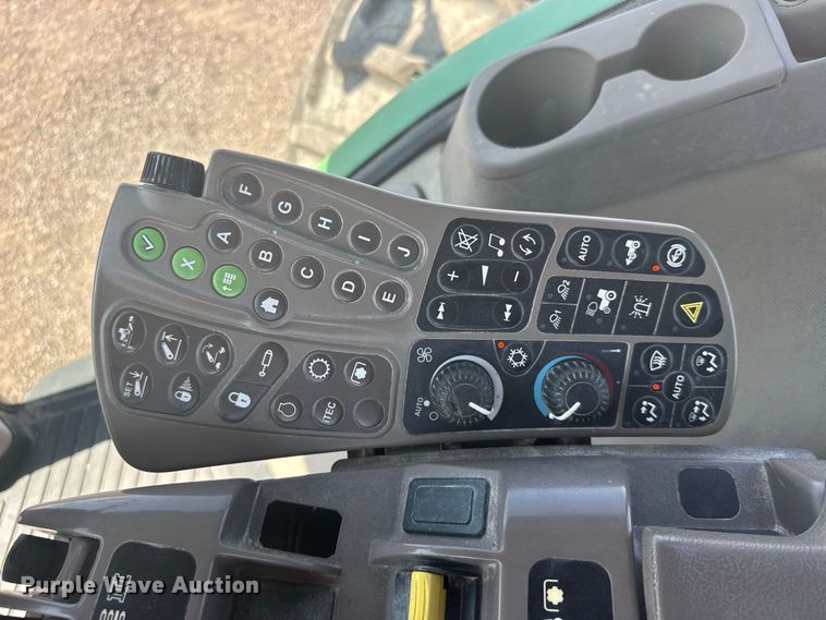 image for item DY3267 2010 John Deere 8270R MFWD tractor