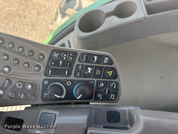 image for item DY3267 2010 John Deere 8270R MFWD tractor