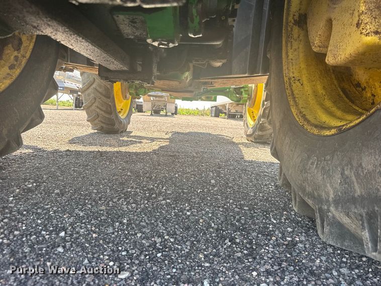 image for item DY3267 2010 John Deere 8270R MFWD tractor