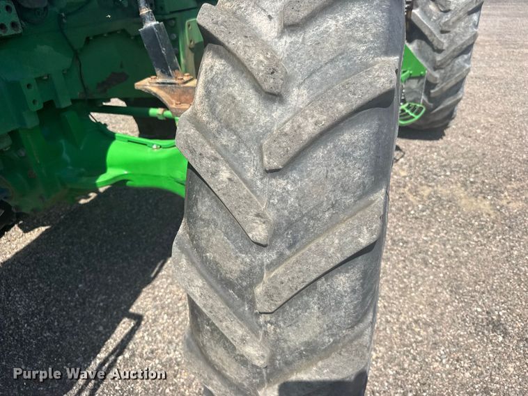 image for item DY3267 2010 John Deere 8270R MFWD tractor